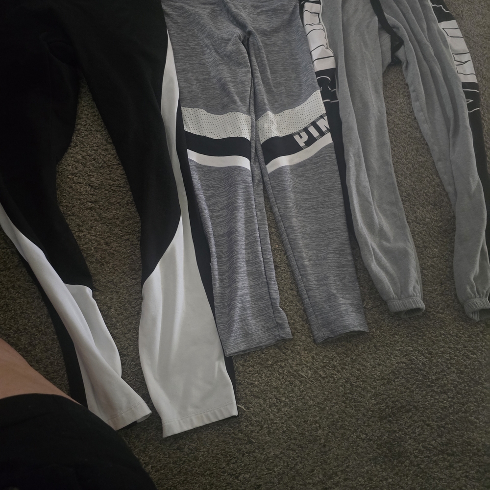 PINK Victoria's Secret 3 Leggings Plus Variety Of Shirts Like New - Picture 6 of 13